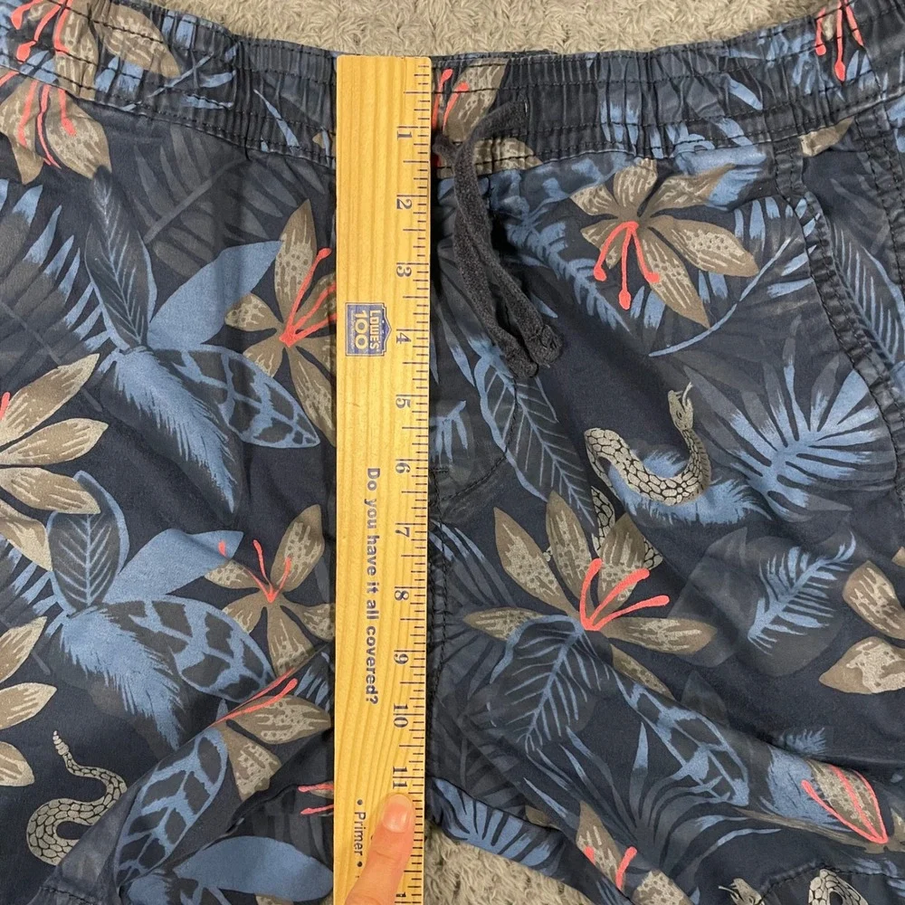 Hollister Mens Prep Jogger Shorts Snake Tropical Floral Small 6